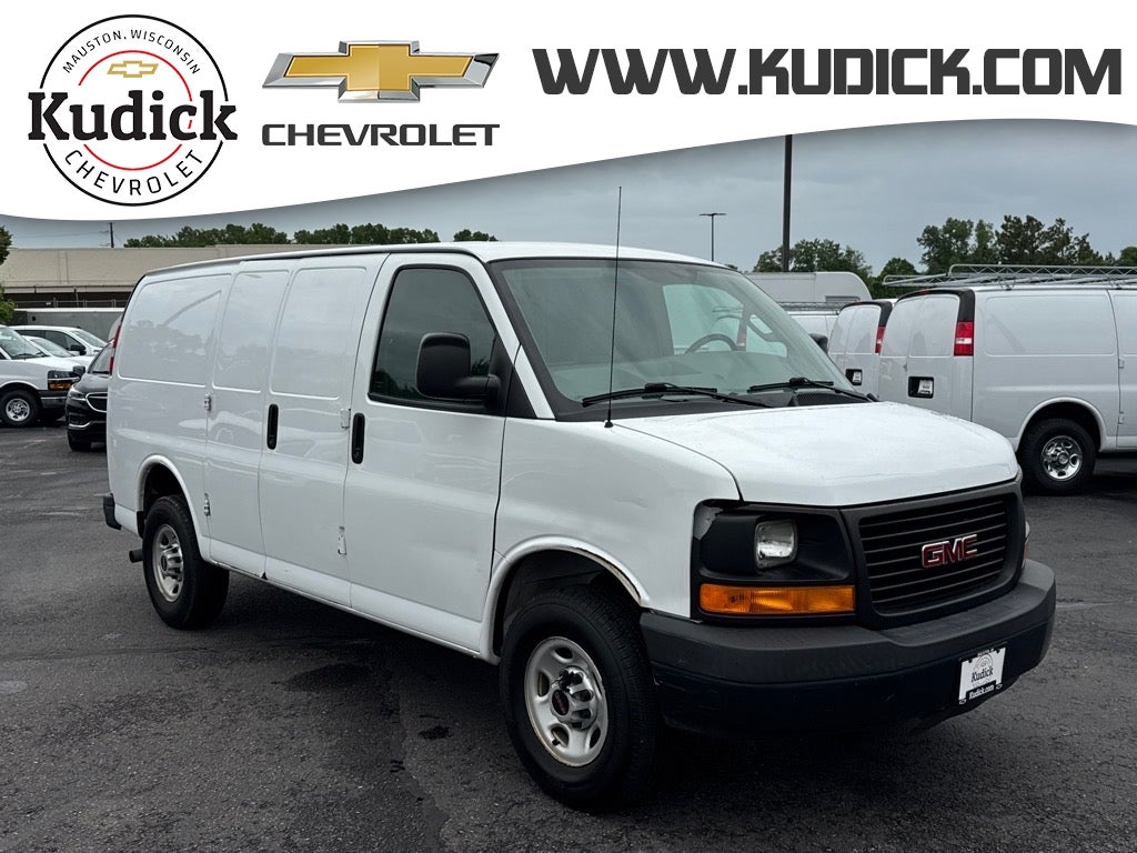 2016 GMC Savana Cargo 3500 Base