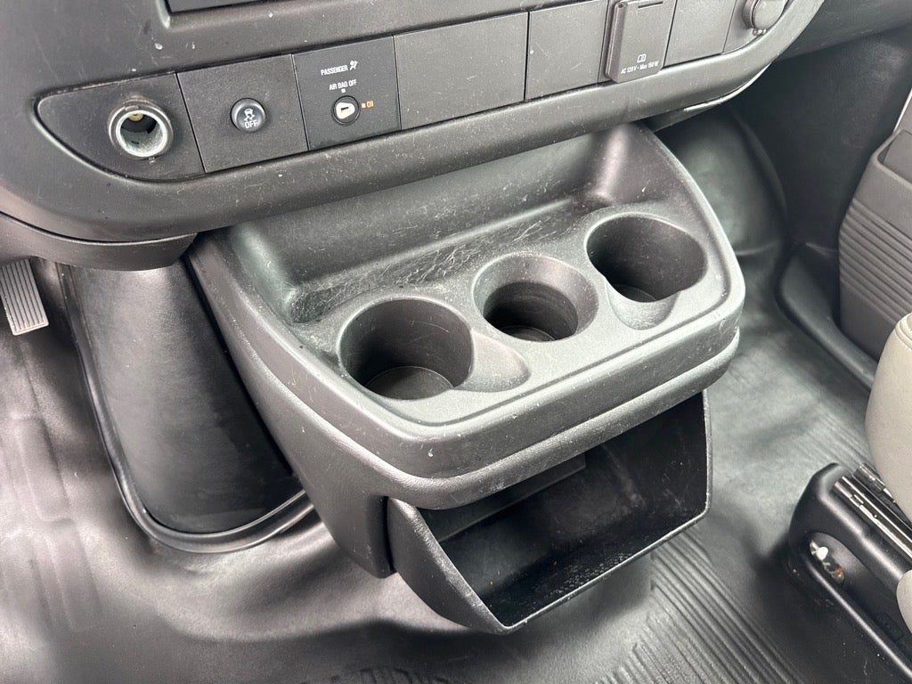 2016 GMC Savana Cargo 3500 Base