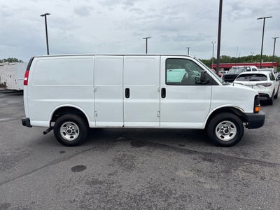 2016 GMC Savana Cargo 3500 Base