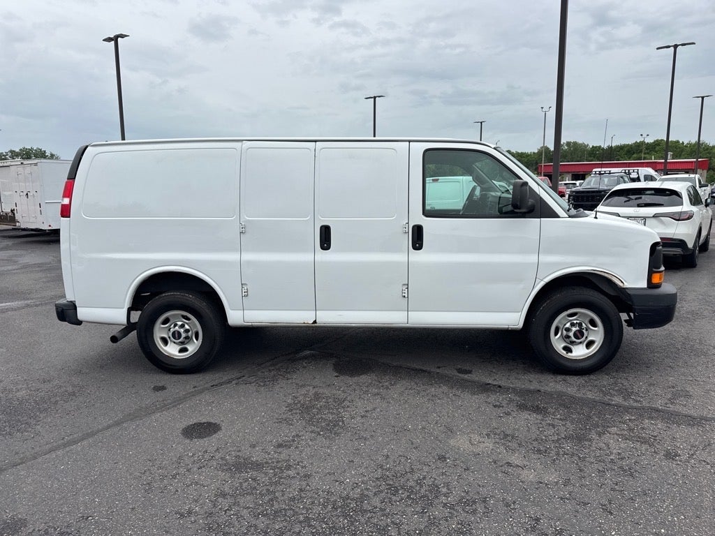 2016 GMC Savana Cargo 3500 Base