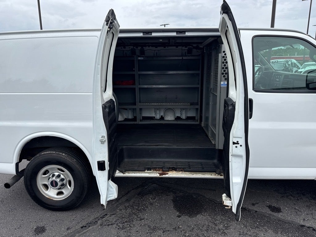 2016 GMC Savana Cargo 3500 Base