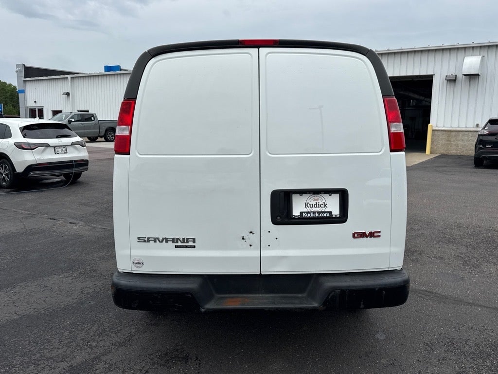 2016 GMC Savana Cargo 3500 Base