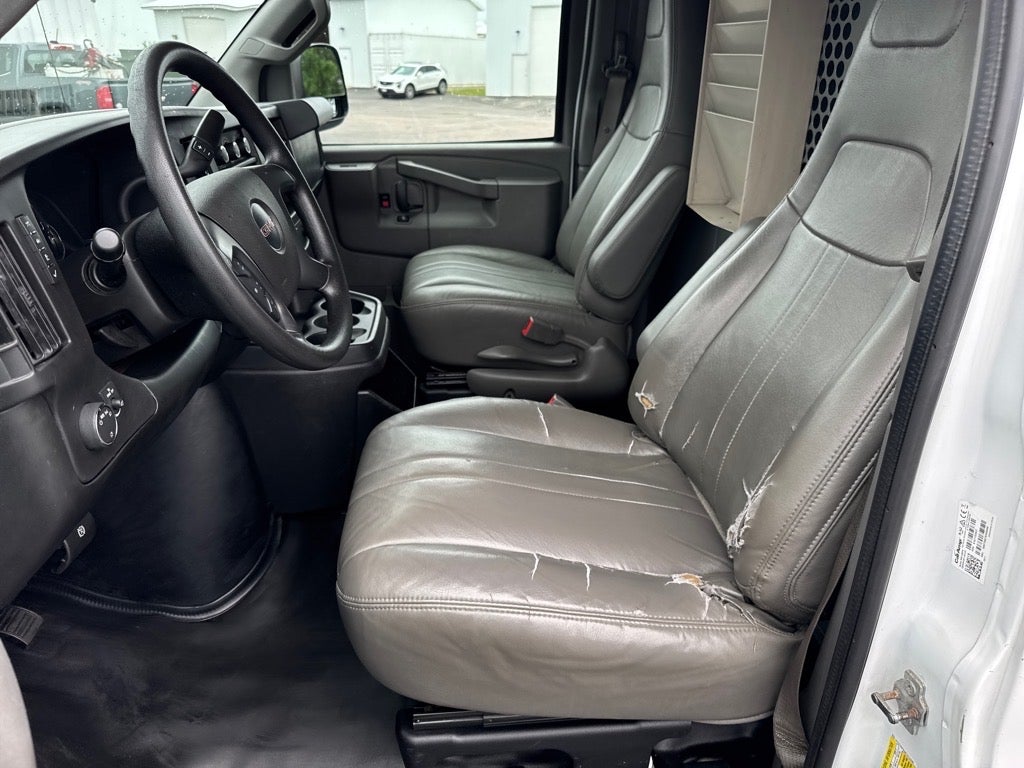2016 GMC Savana Cargo 3500 Base