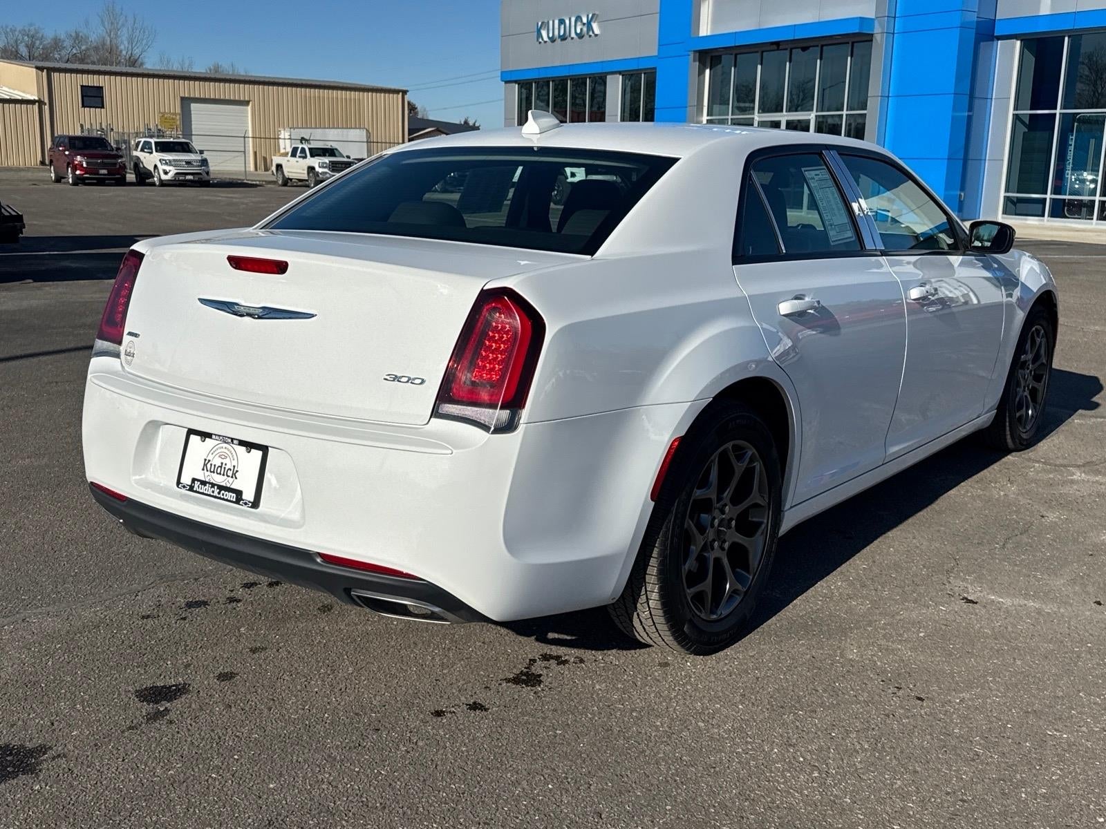 2018 Chrysler 300 Touring