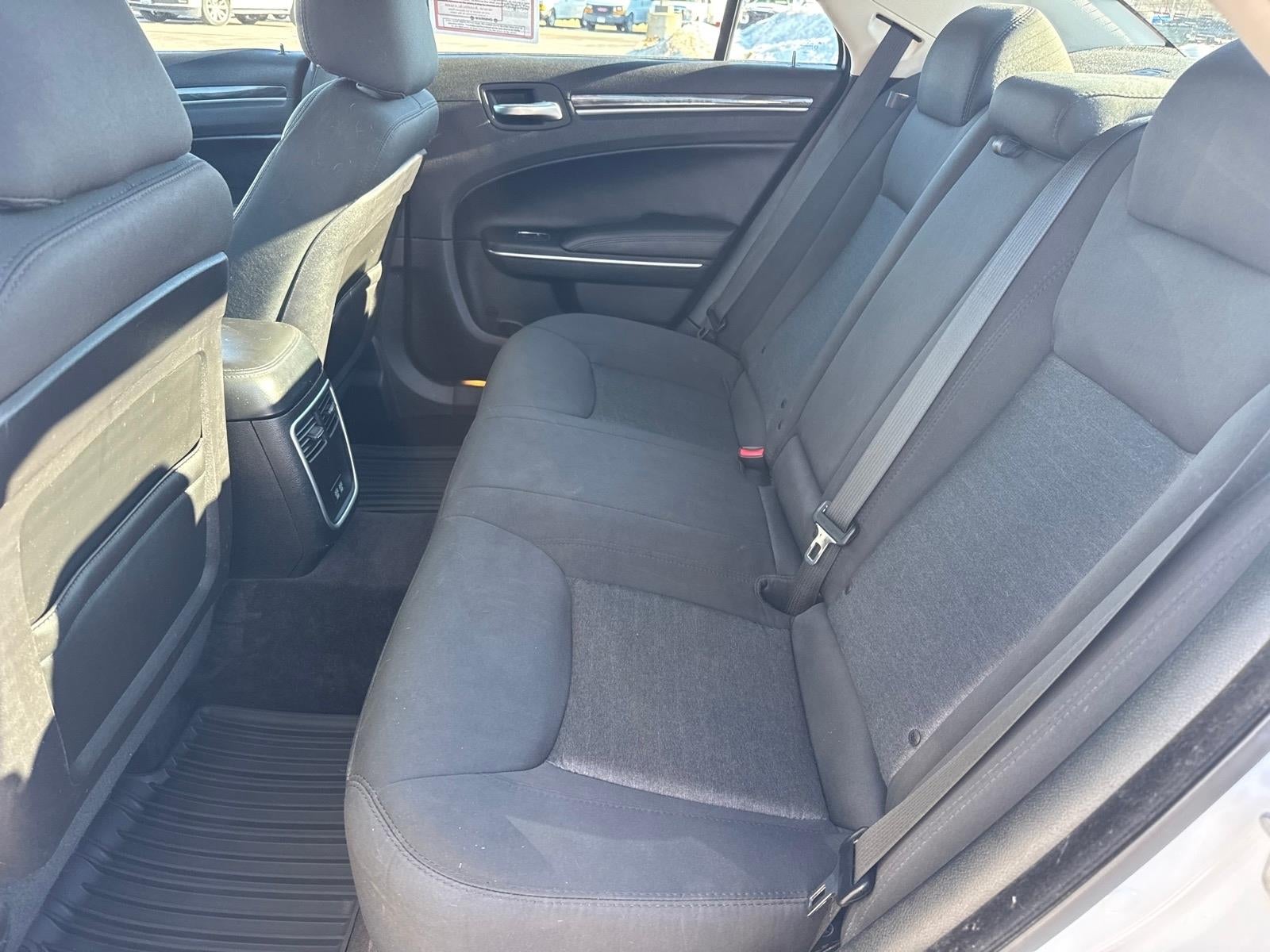 2018 Chrysler 300 Touring