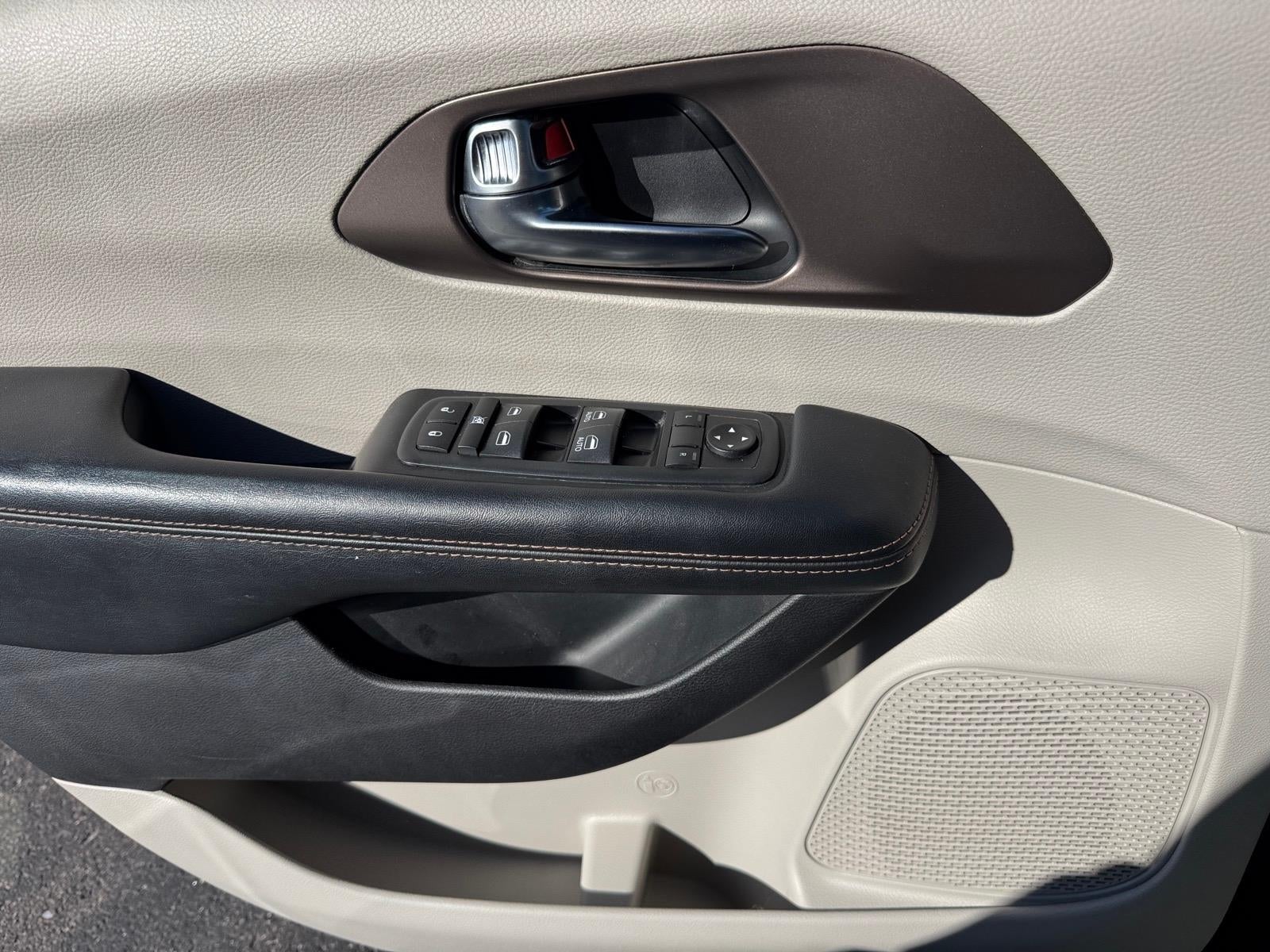 2019 Chrysler Pacifica Touring L