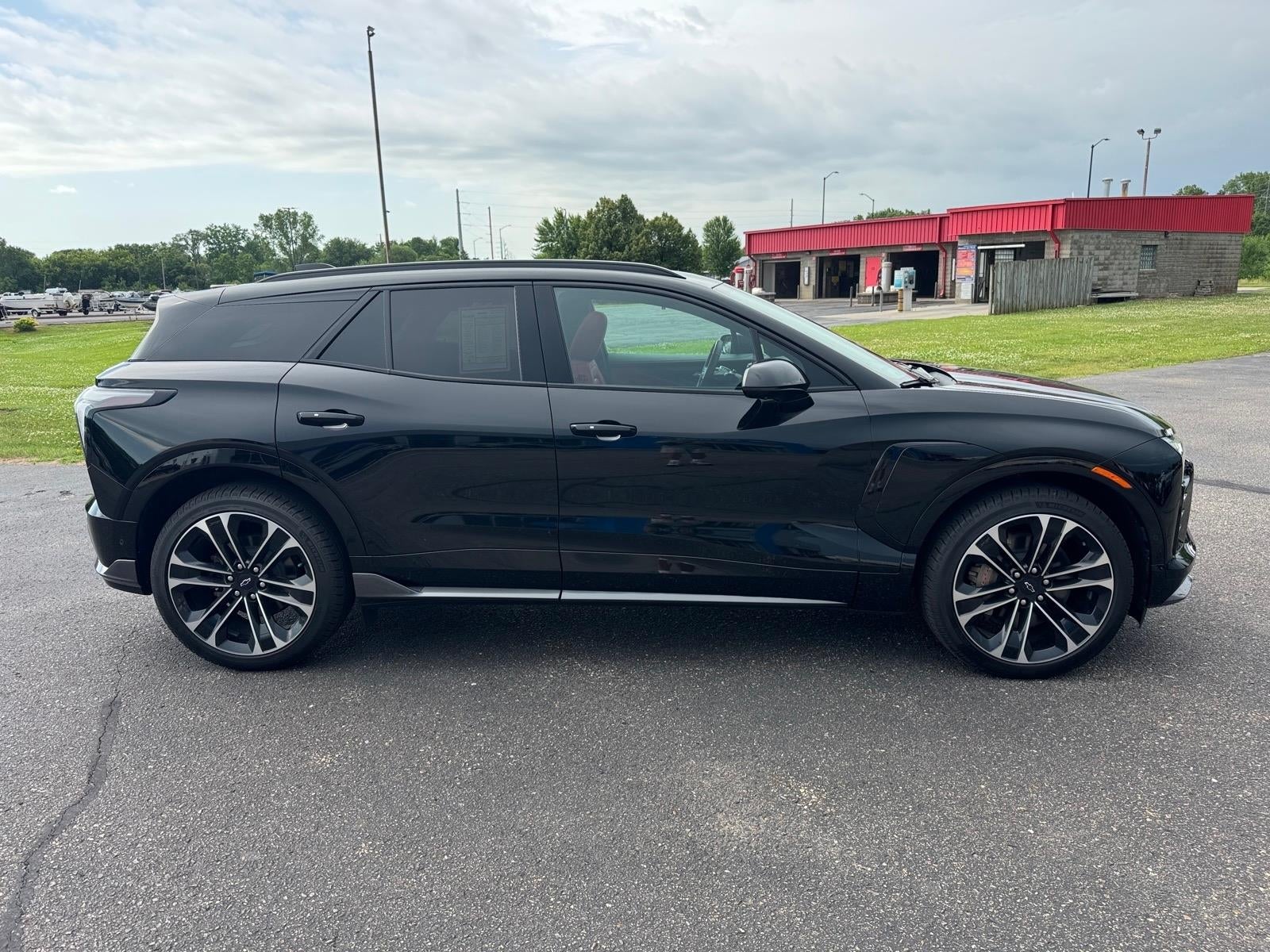 Used 2025 Chevrolet Blazer EV SS with VIN 3GNKDERL4SS174437 for sale in Mauston, WI