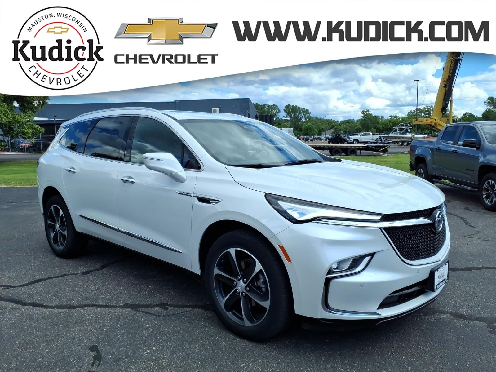 2022 Buick Enclave Essence AWD's photo