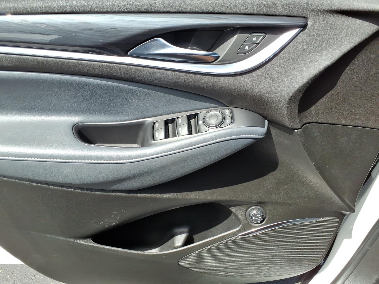 2022 Buick Enclave Essence