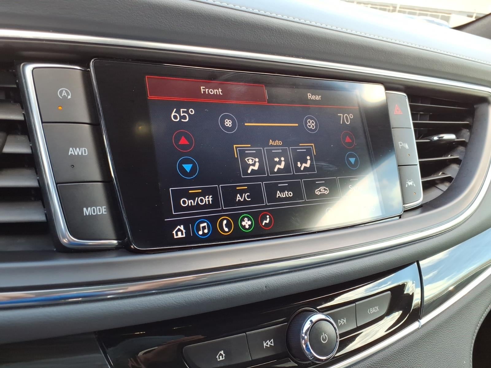 2022 Buick Enclave Essence