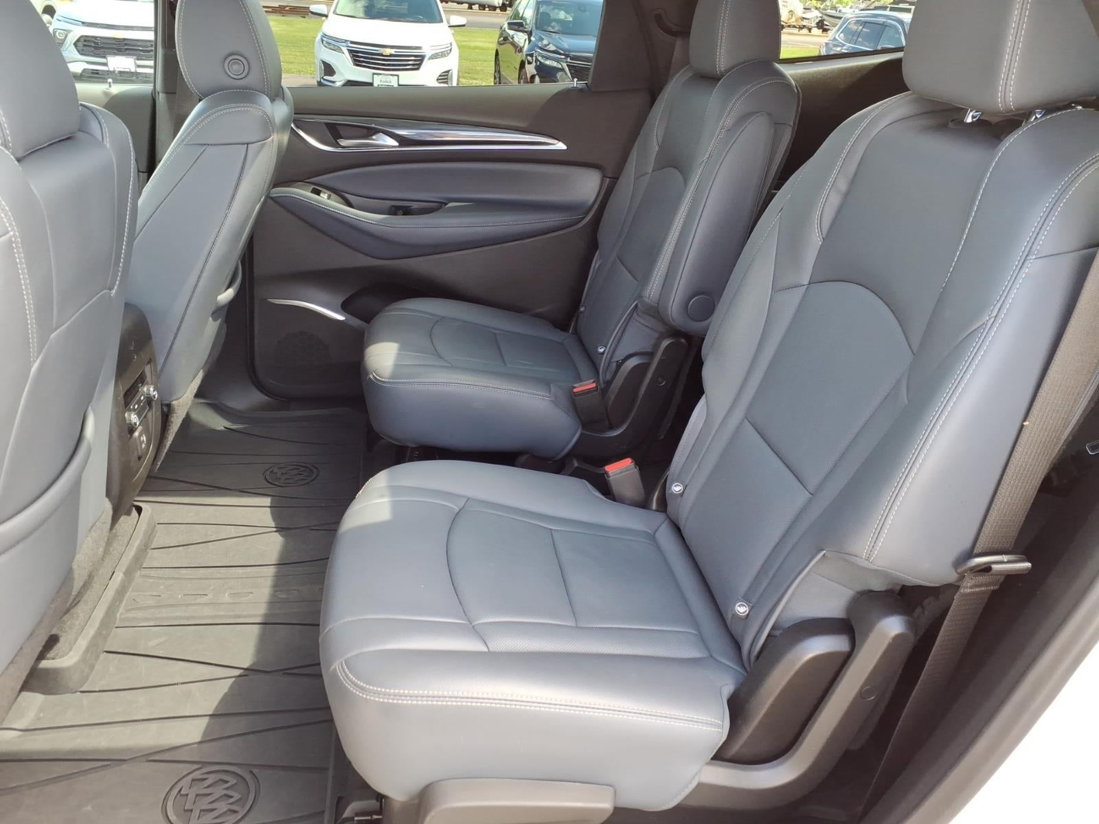 2022 Buick Enclave Essence