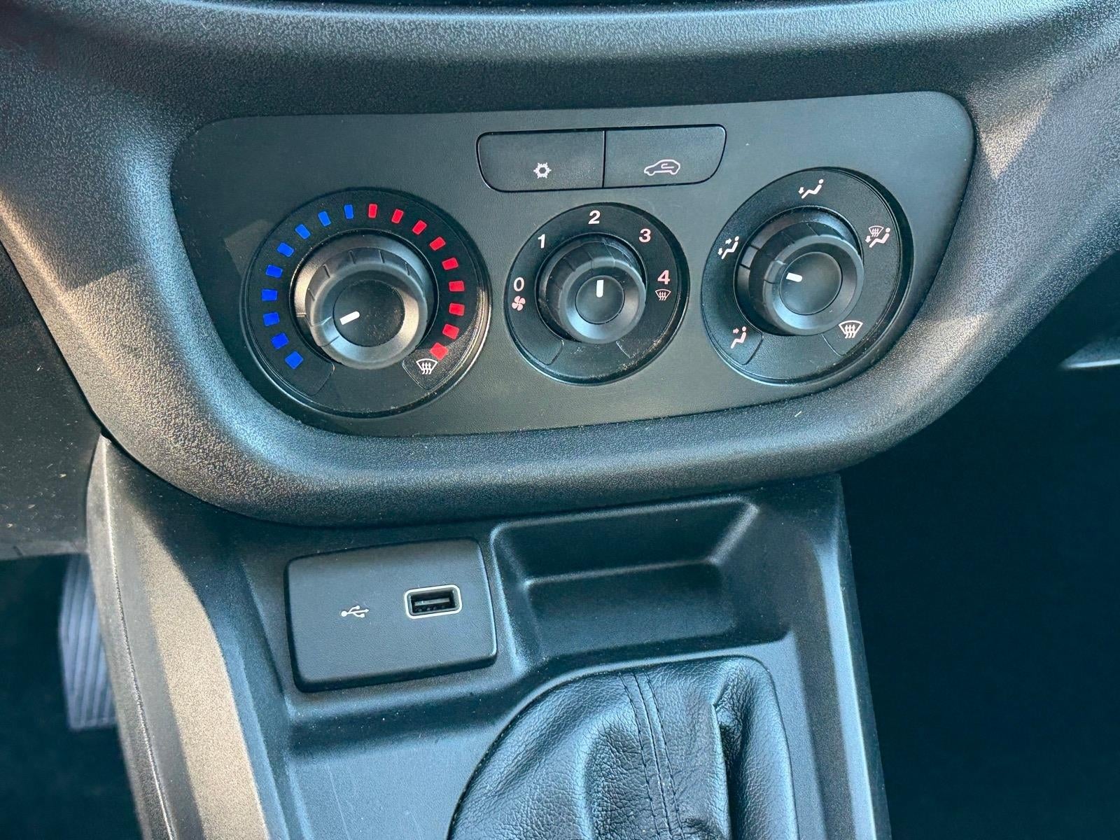 2022 RAM ProMaster City Cargo Van Tradesman
